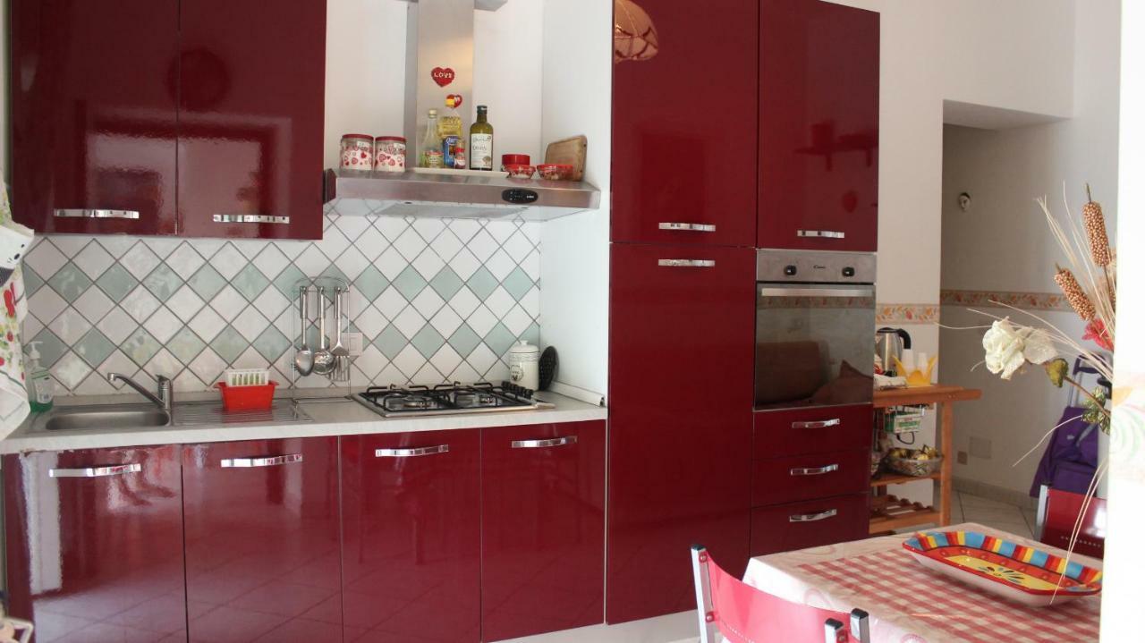By The Sea In Scario Apartment Luaran gambar